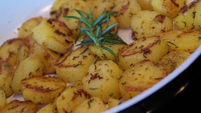 Rosmarin frische Kartoffeln Küchenkräuter Adams